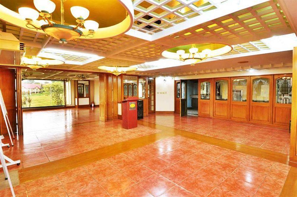 Sunrise Holiday Mansion Tagaytay City Exteriör bild