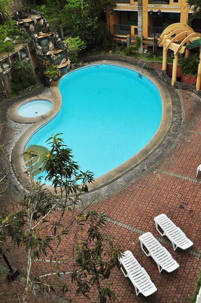 Sunrise Holiday Mansion Tagaytay City Exteriör bild