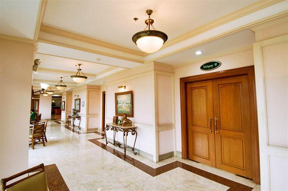 Sunrise Holiday Mansion Tagaytay City Exteriör bild