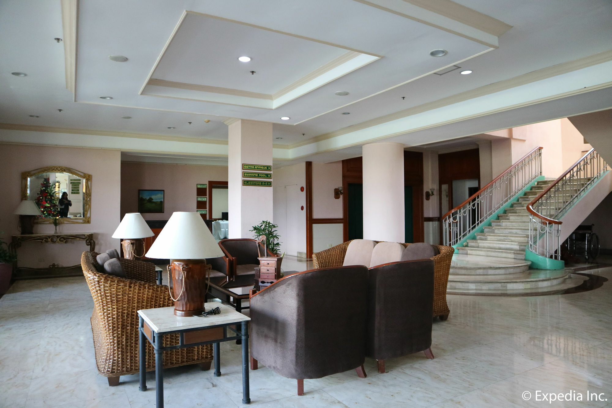 Sunrise Holiday Mansion Tagaytay City Exteriör bild